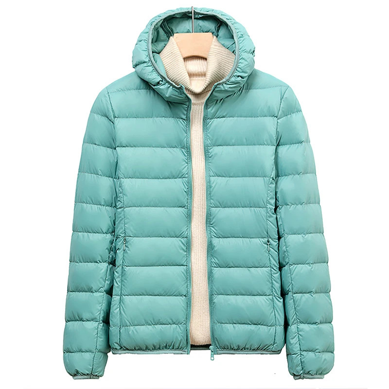 Women Winter Jackets Ultra Light White Duck Down Coat Female Puffer Parkas Portable Windproof Down Coat Packable Outerwear 251023