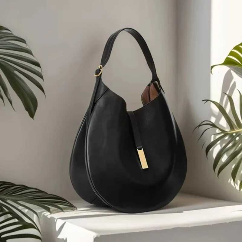 Designer bag 2025 New Wens Underarm Bag Suede Splicing PU Leather Design Dumpling Bag Handbag Fi Shoder Back Crescent Handbag Y251029
