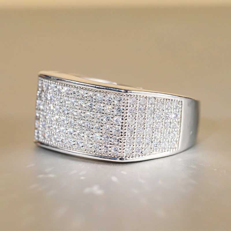 Huitan Trendy Women Rings with Full Shining Cubic Zirconia Wedding Party Engagement Anniversary Luxury Noble Accessories JewelryW251030