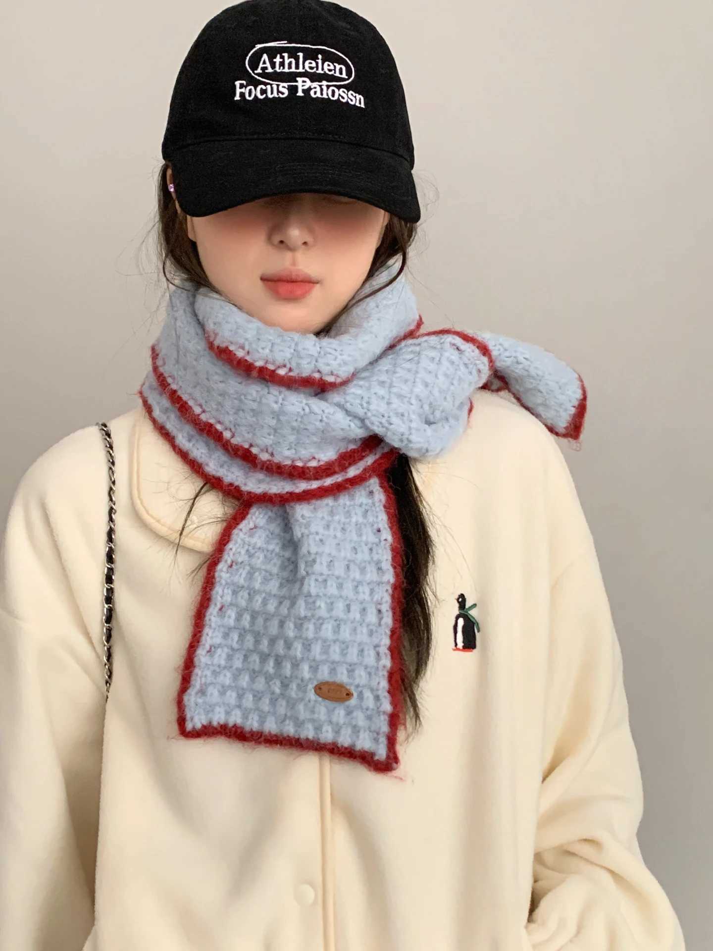 Fashionable Korean Style Blue Knitted Scarf For Women Contrasting Neck Warmer To Keep You Warm And Versatile For Any OccasionW251030