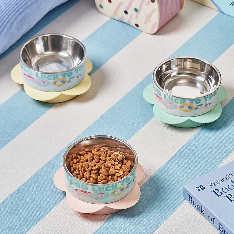 Single pet feeding bowl with large pet feeding capacity Removable design for easy cleaning Essential for home petspet bowl J251113