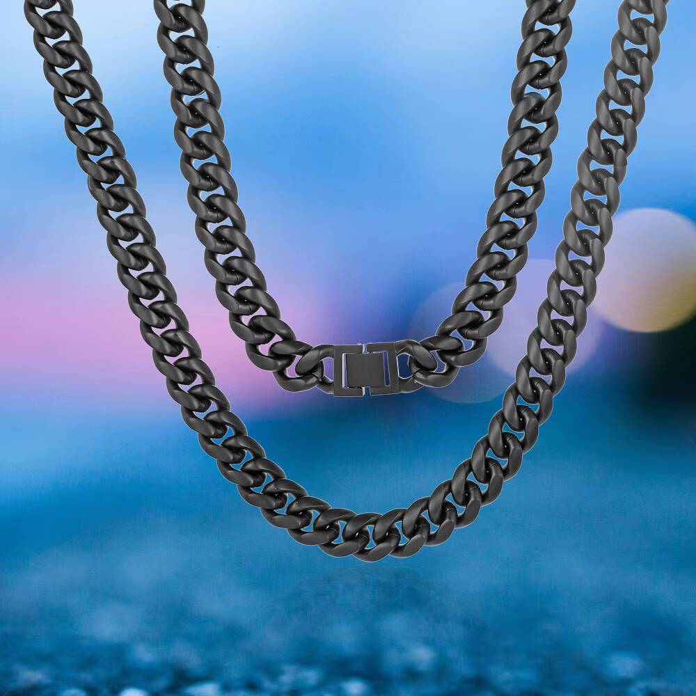 Custom Matte Black Cuban Link Chain Necklace Stainless Steel Cuban Link Chain Designer's style