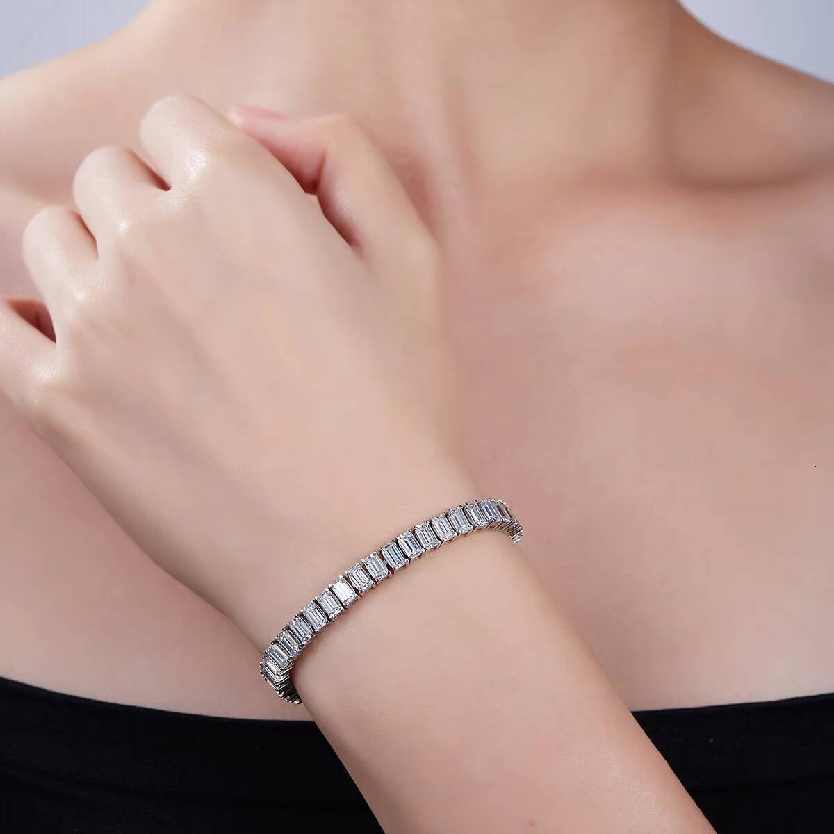 Custom Silver Bracelet Emerald Cut Moissanite Tennis Bracelet Nickelfree for Allergy Safety Jewelry Fine Pendants Charms