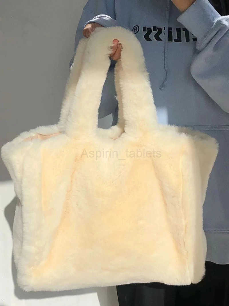 Fashion Winter Large Capacity Fluffy Shoulder Bag Soft Plush Tote Handbag Casual Warm Shopping Bag M251030