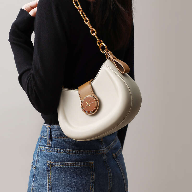 Luxury Bag Designer Autumn Winter New Fashion High End Color Blocking Saddle For Women Daily Commute Shoulder Crossbody Bag