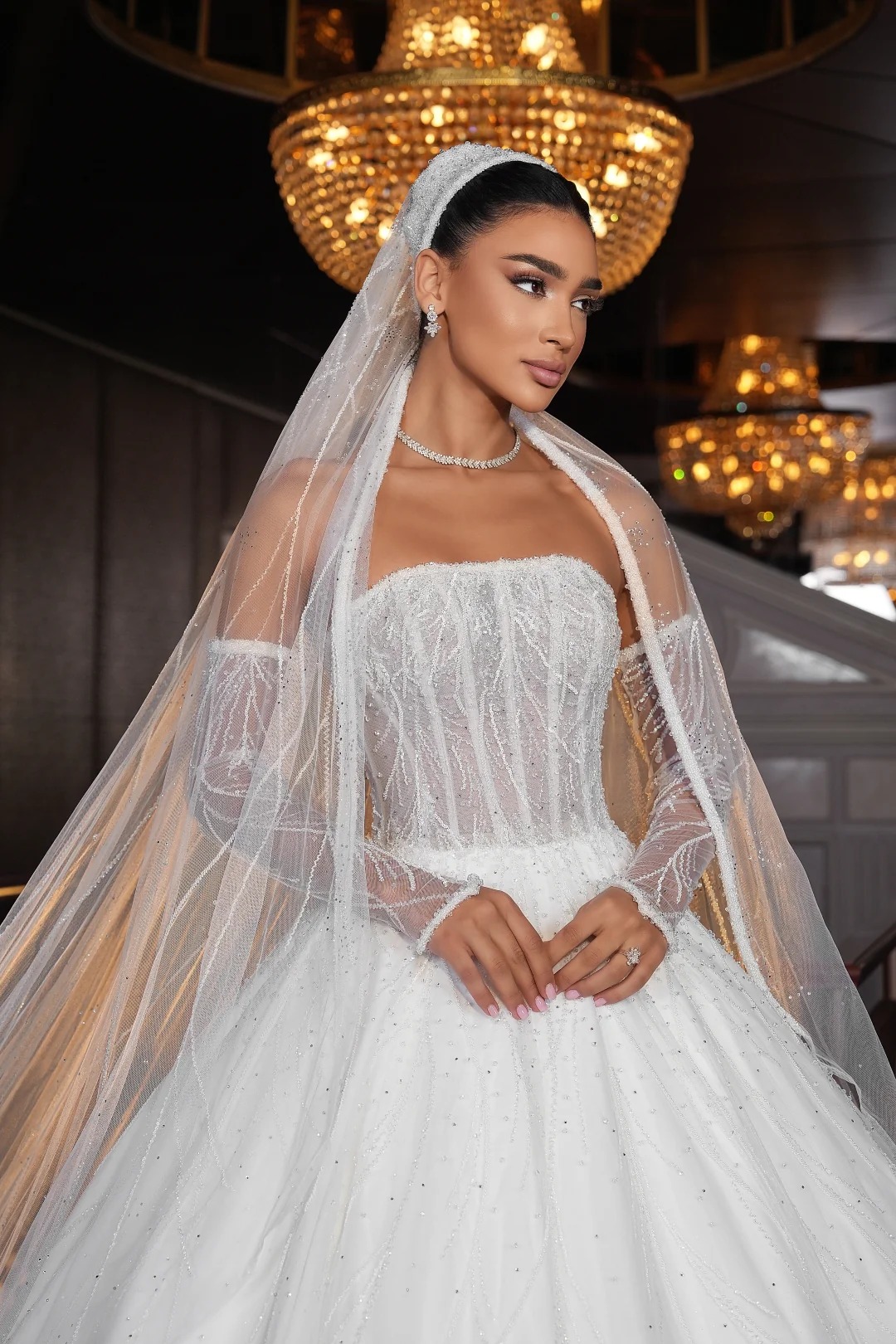 Vintage A Line Women Wedding Dress Strapless Neck Removable Sleeves Bridal Gowns Sequins Court Train Dress Custom Made vestidos de novia