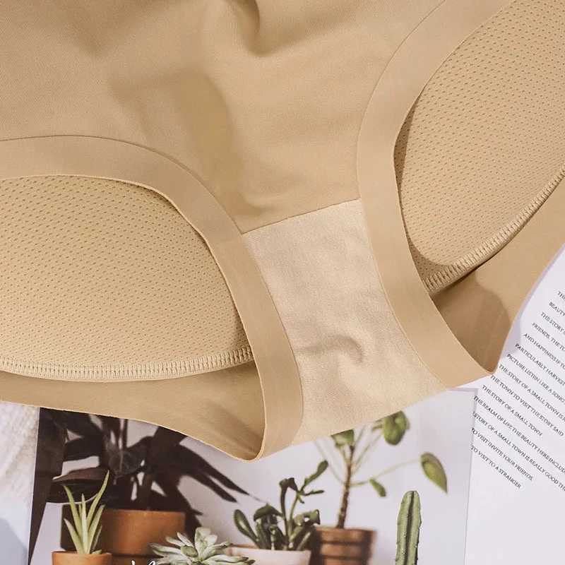 Women Body Shaper Buttocks Padded Panties MidWaist Hip Pad Fake Butt Lifter Underwear With Filling L251030