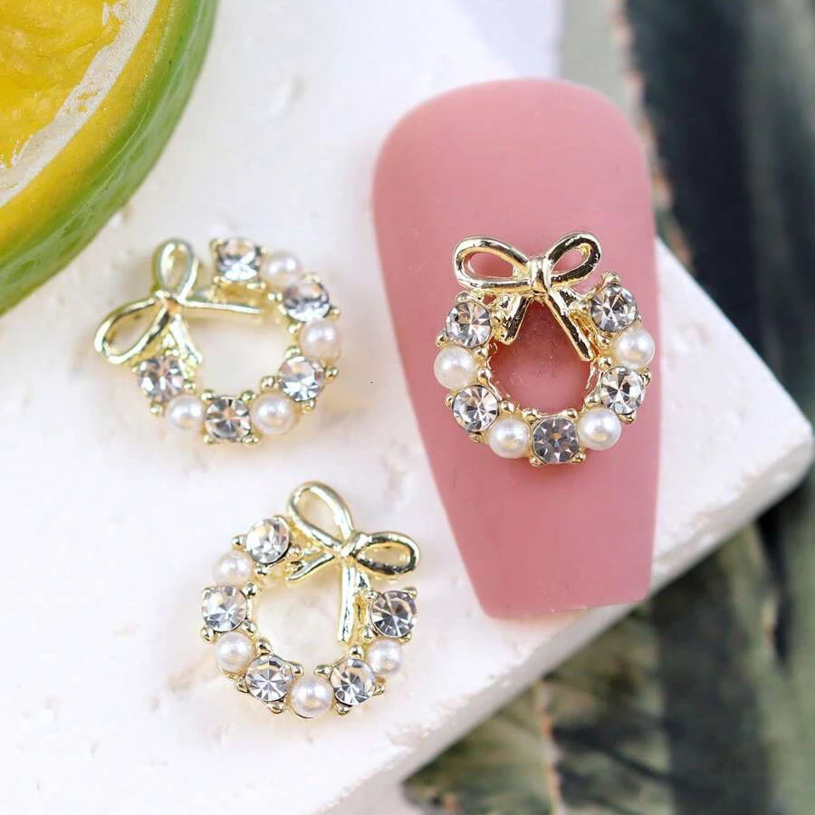 10Pcs 3D Metal Gold Silver Christmas Wreath Bowknot Rhinestone Pearl Nail Art DecorationsJewelry Charms DIY Accessoires Supplies 251027