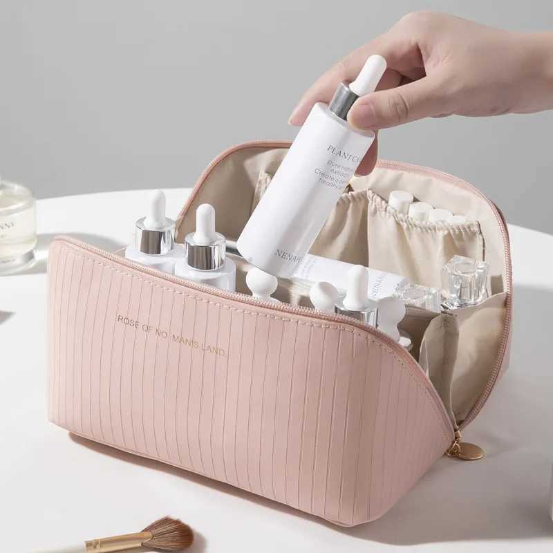 New Arrival Vertical Stripe Pillow Cosmetic Bag Women Large Capacity Portable Ins Travel Makeup Organizer Toiletry Bag J251115