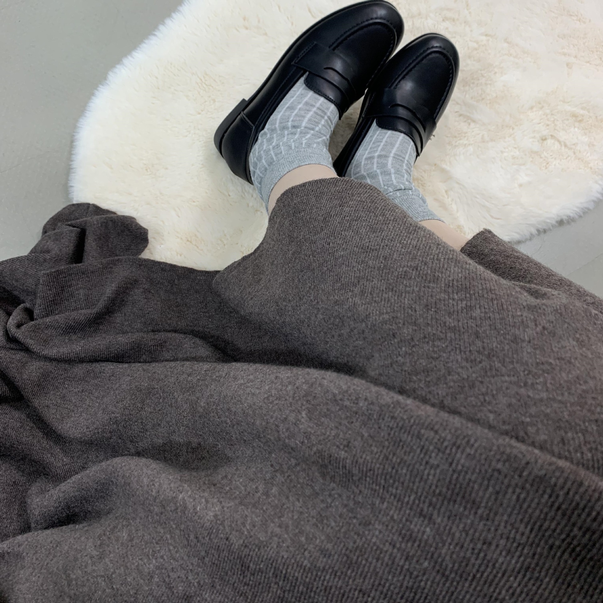 2025 Retro loafers women's new British style one-foot small leather shoes with round toe and thick heels suede shoes