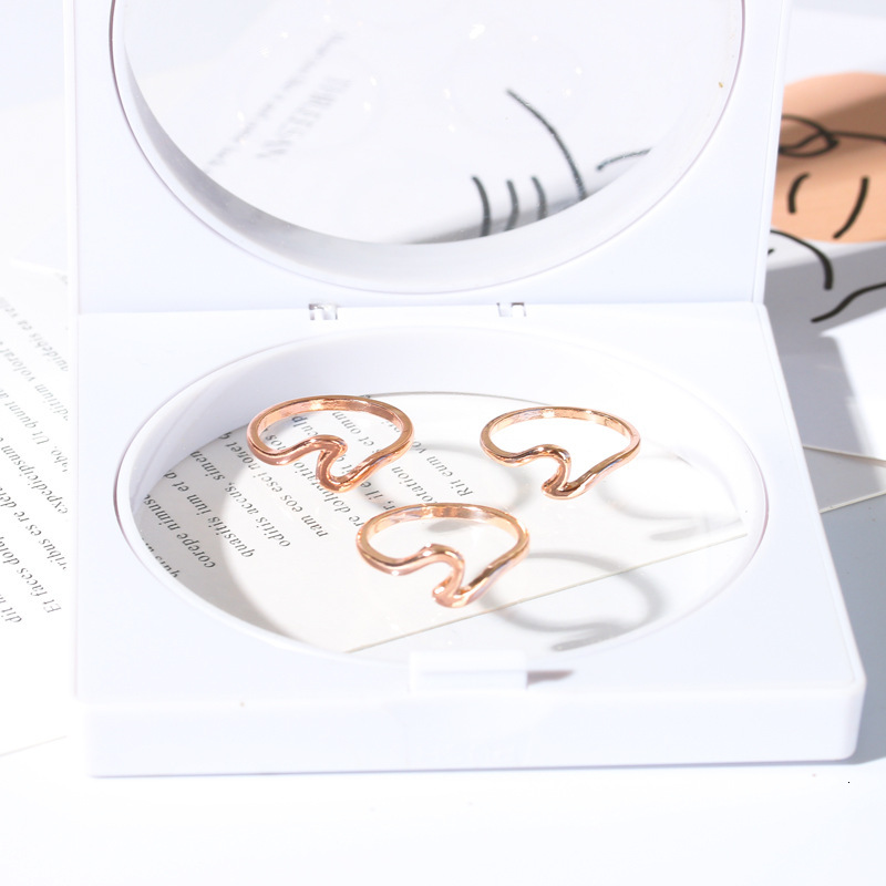 Fashion Geometric Personality Simple Ring Women Wave Hand Jewelry Creative New Accessory