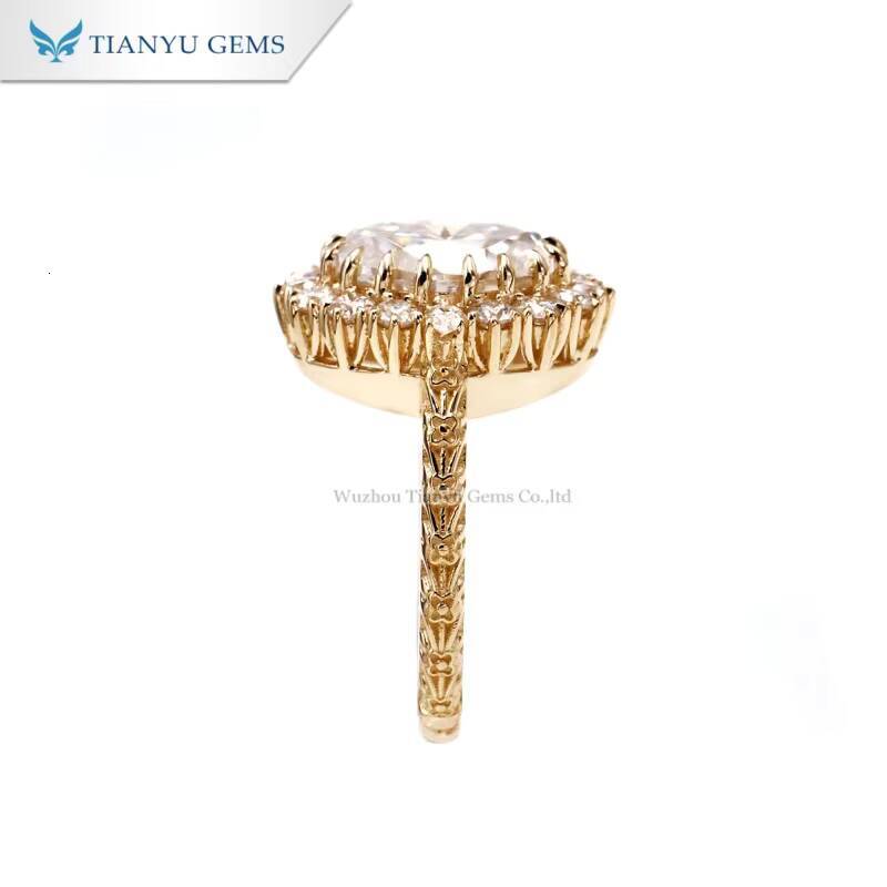 Tianyu Gems Custom Made 14k Yellow Gold 8X11mm 35ct Oval Hearts and Arrows Cut Moissanite D VVS1 with halo Engagement Rings