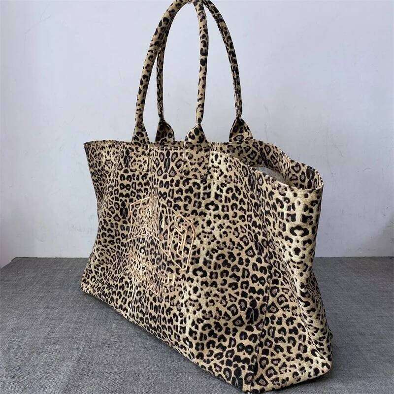 Designer bag 52 Korean Fashion Leopard Pattern Shoulder Bag Trendy Letter Embroidery Tote Women Canvas Large Capacity Handbag Shopping Bags