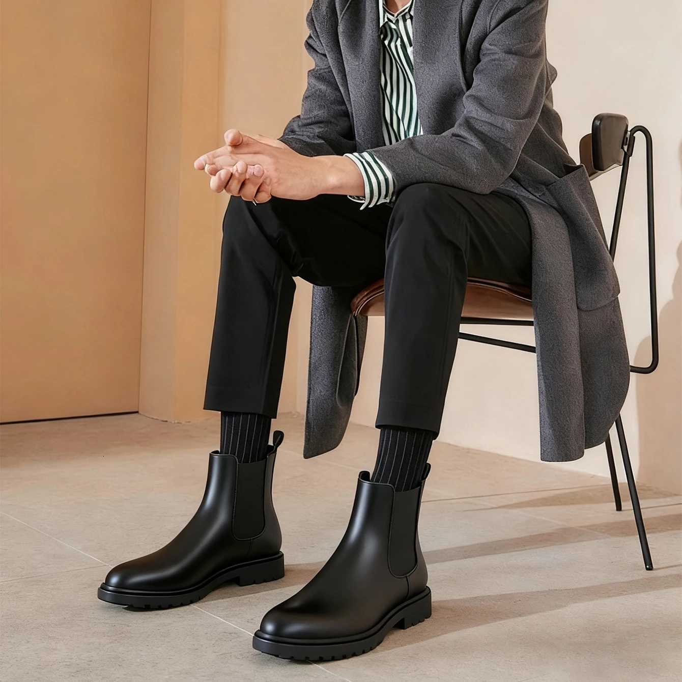 Classic Designer Men Chelsea Boots Slip On Pointed Toe Luxury Middle Ankle Short Leather Boots Men Fashion Business Dress Shoes Z251029