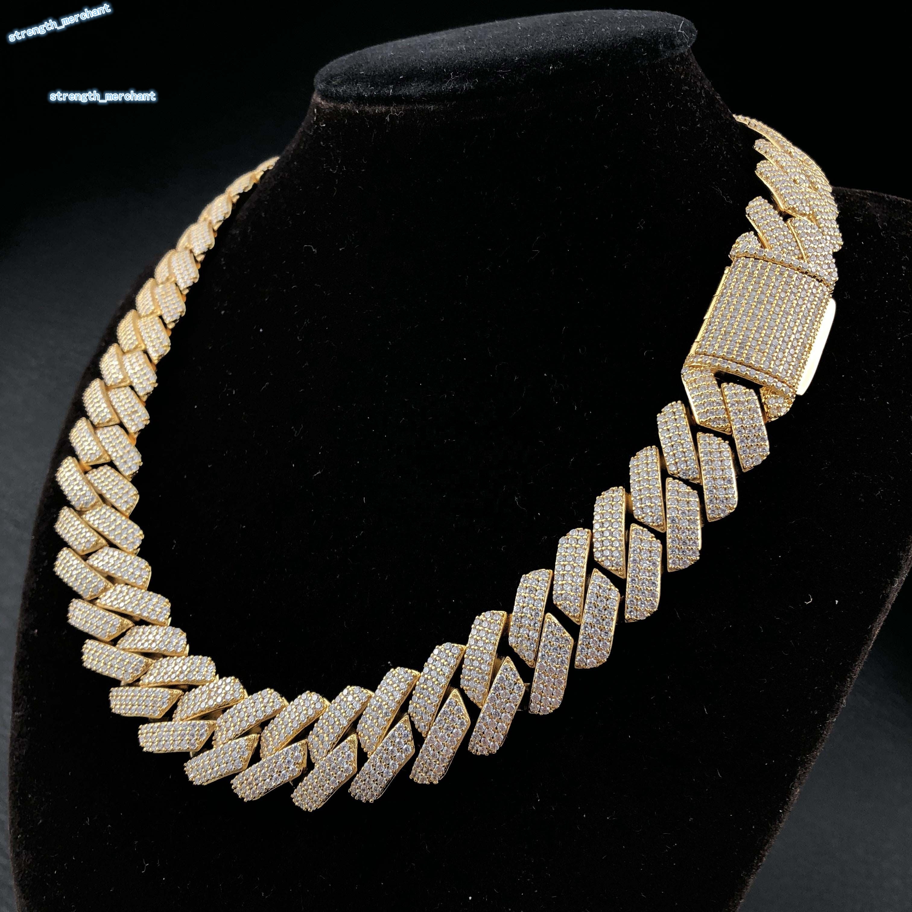 2026 Moissanite pendant necklace 19 mm Prong Ice Cuban Chain 3 Rows 18K Gold Rose Gold and White Gold