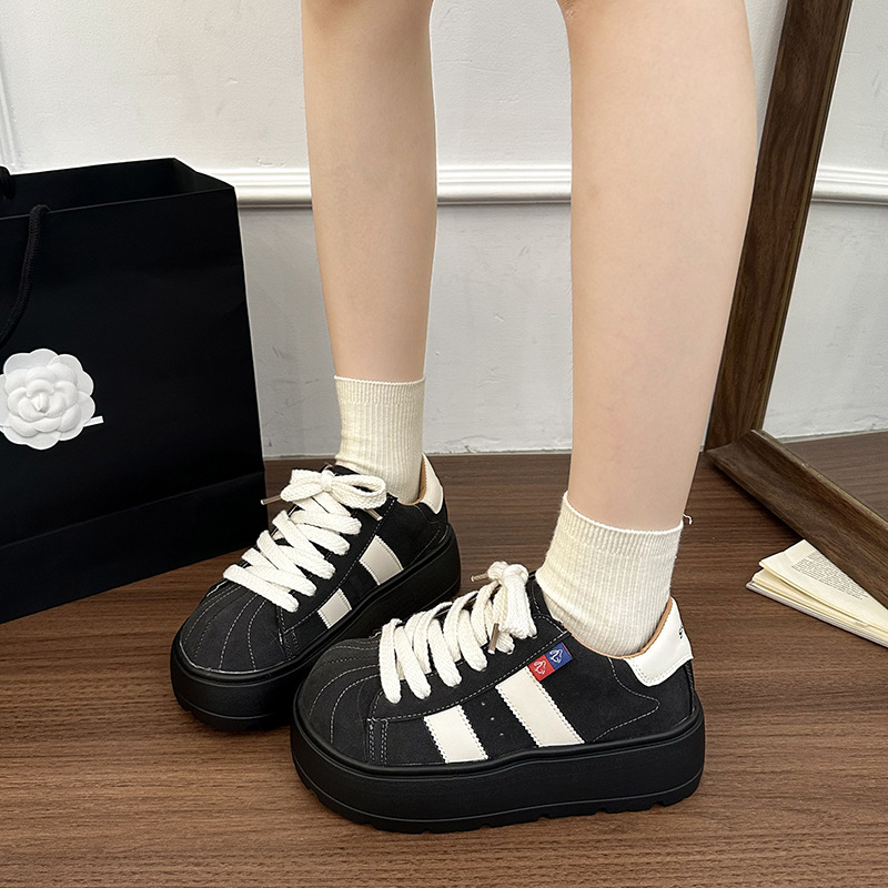 Matte big toe lace-up bread shoes versatile casual board shoes slimming moral training shoes flat shoes sneakers women's shoes2025