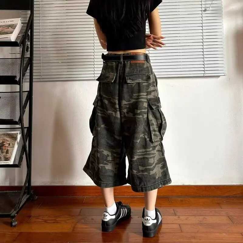 American style denim vintage curved knife style distressed cropped pants camouflage work pants unisex loose straight leg wide le J251030