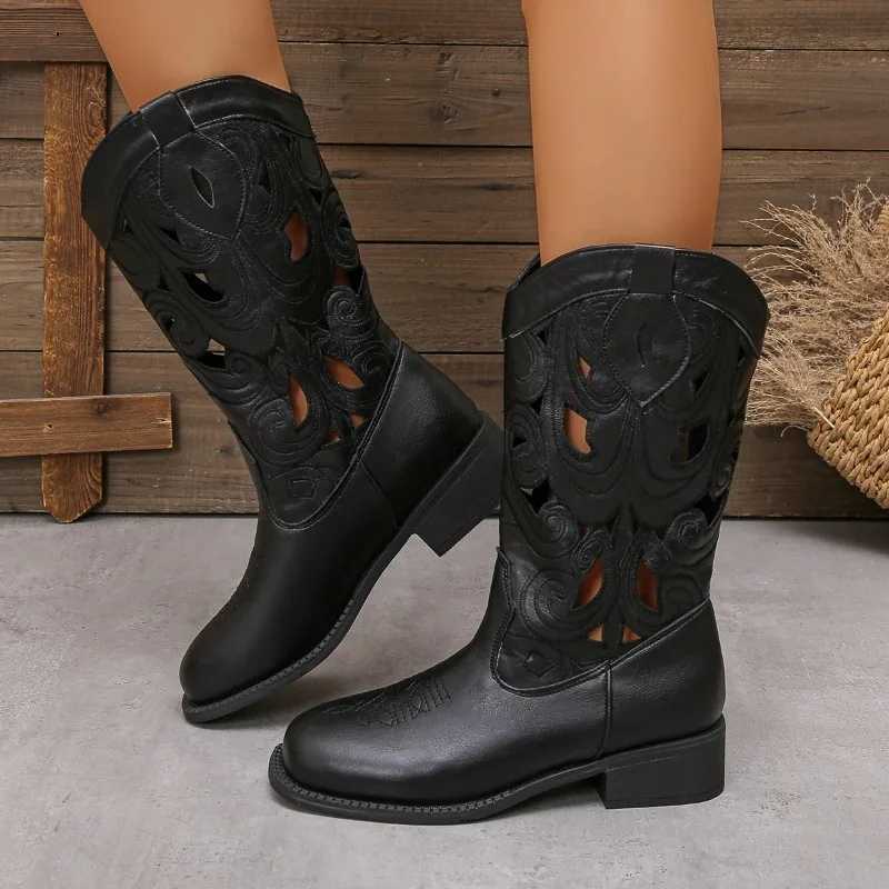 2025 New Hollow Embroidered Vintage Western Boots Women Autumn Chunky Heels Knee High Cowboy Boots Woman Leather Knight Boots Z251029
