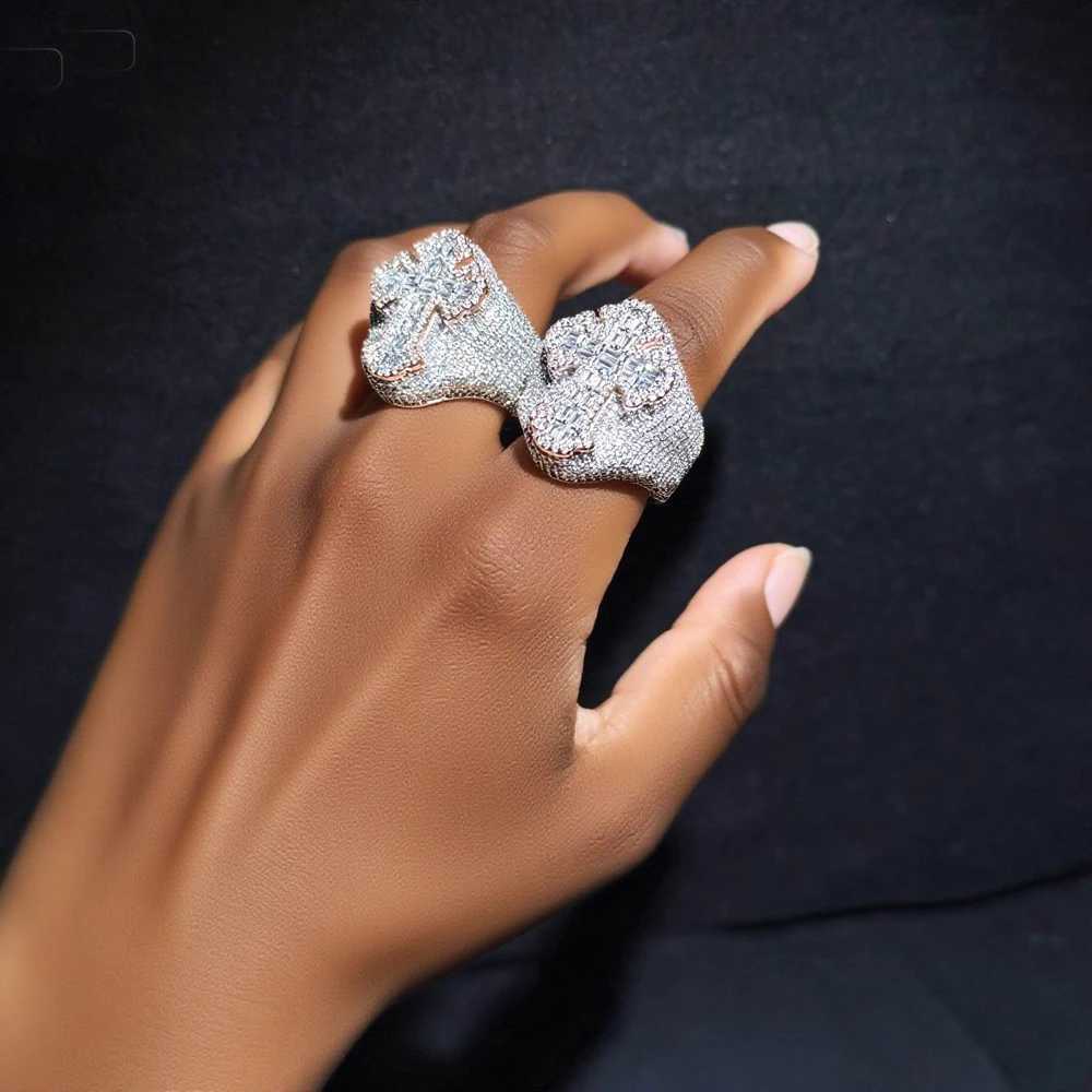 Two Tone Color Cross Finger Ring Iced Out Bling 5A Cubic Zircon Prong Setting Fashion Luxulry Men Hip Hop Finger JewelryW251030