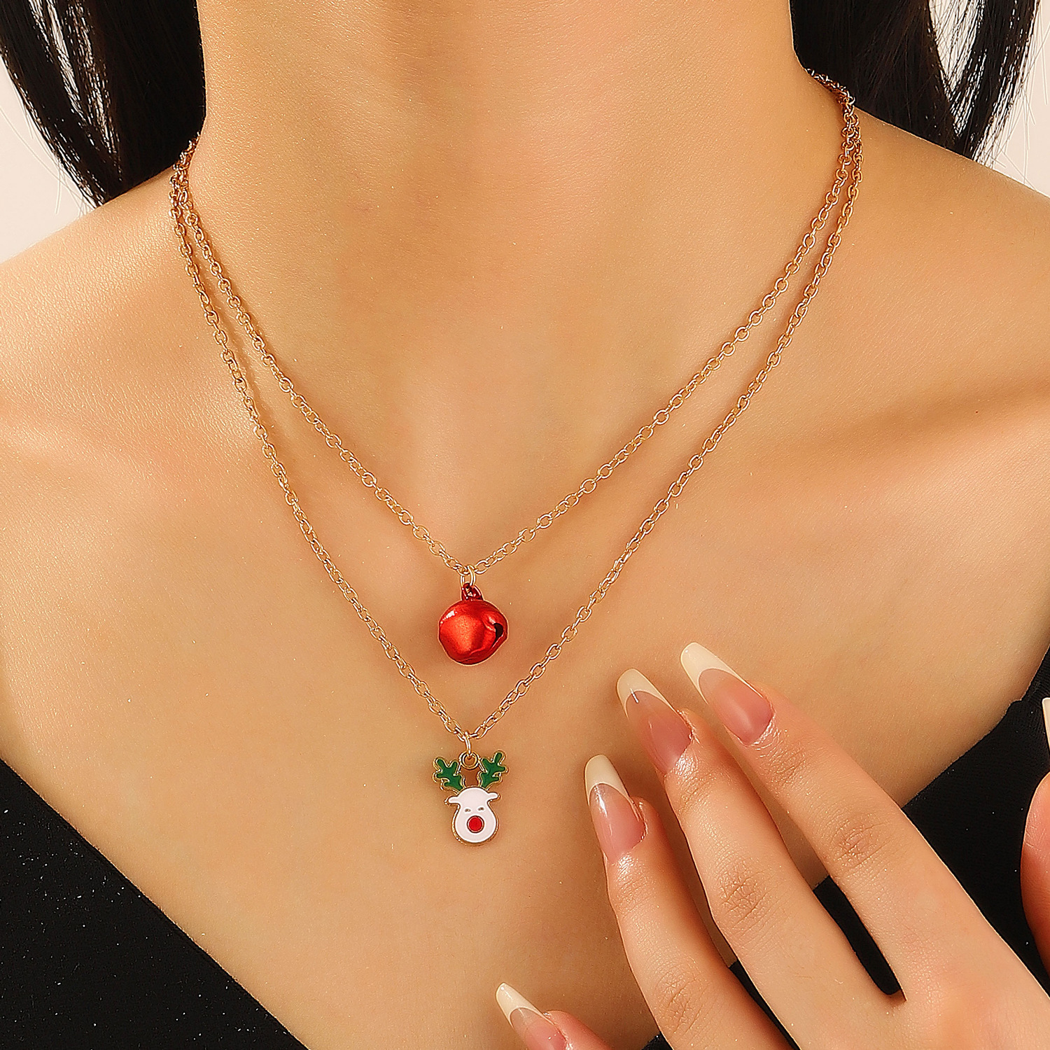 Women's Autumn/Winter Jewelry: Stylish Multi-Layered Chain Bracelet w/ Festive Animal Charm