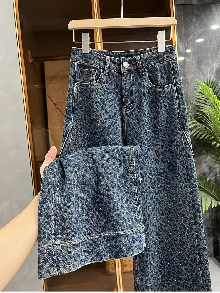 2025 Autumn Retro Leopard Print Diamond Wideleg Jeans Womens High Waist and Thin Floormopping Trousers 251029