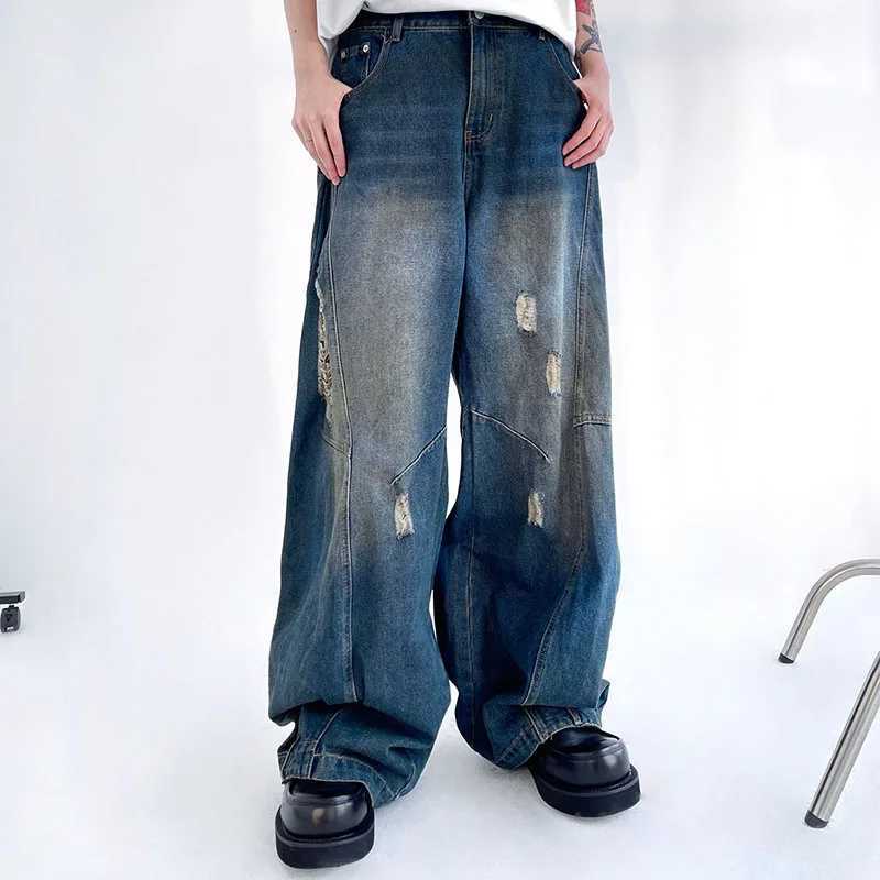 Korean Retro MenS Ripped Jeans Loose Straight Leg Pants Fashionable Design Jeans Casual Wide Leg Pants J251030