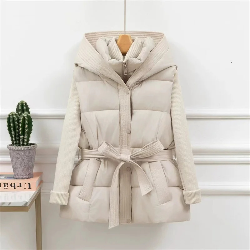 2025 Vest Women Jacket Puffer Parkas Windproof Lightweight Hooded Warm Waistcoat Female White Duck Down Coat Sleeveless 251029