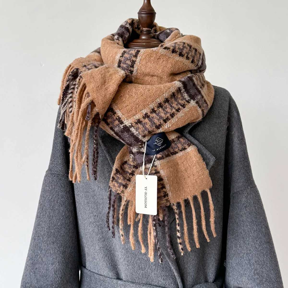 Winter Warmer Thickened Scarf For Women Elegant Tassel ShAWl 60200CM Faux Cashmere Warps Autumn Luxury BlanketW251030