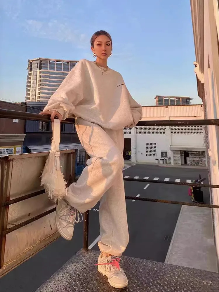 Sporty Womens Suits Long Pants Sets Autumn Print Sudaderas De Mujer Two Piece Set Outfit Tracksuit Oneck Casual Trousers Sets 251029