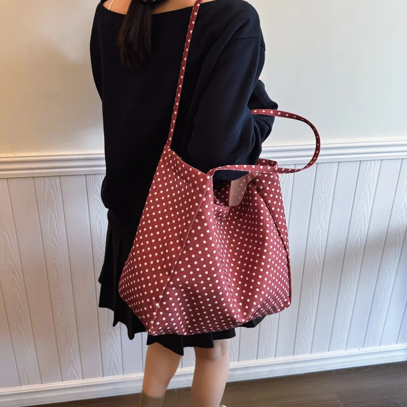 Large Capacity Fashion Dot Women Shoulder Bags Casual Versatile Ladies Underarm Bag Tote Class Shopping Handbags 251029