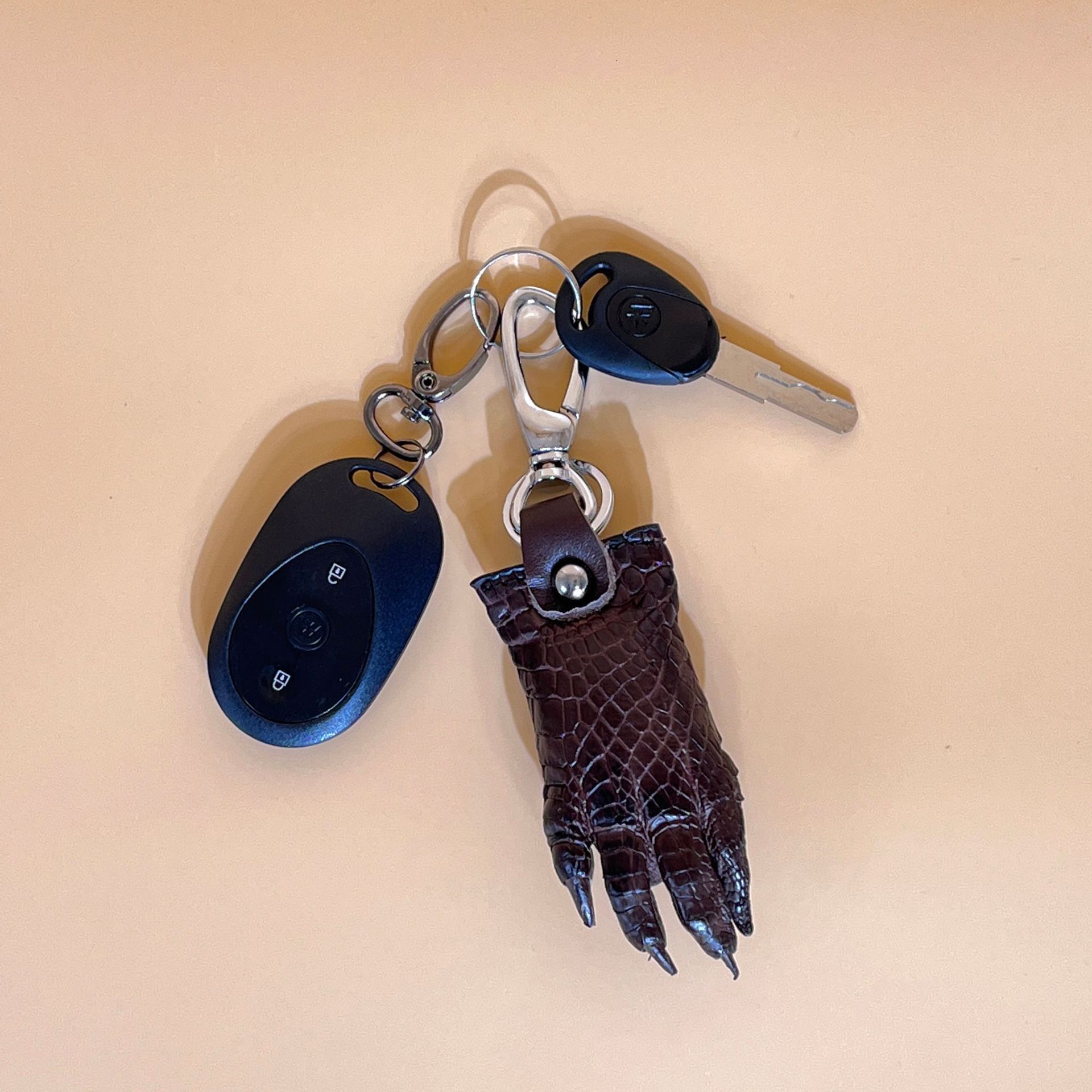 Skin Fashion Keychain Handmade Car Pendant Men's Leather Crocodile Paw Key Cartoon