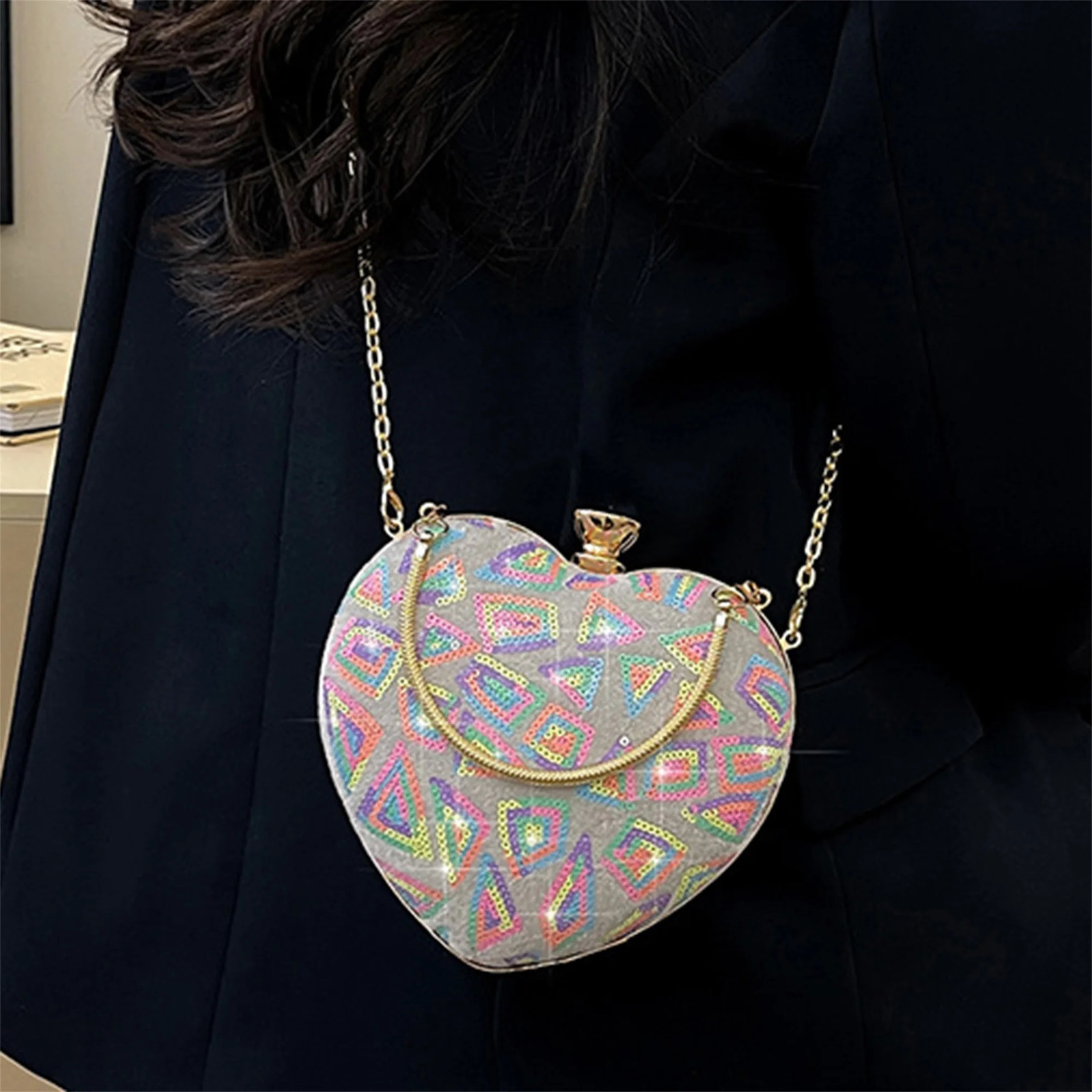 Elegant Rhinestone Embellished Heart Shaped Clutch Purse with Detachable Chain Strap for Women s Evening Party 251023