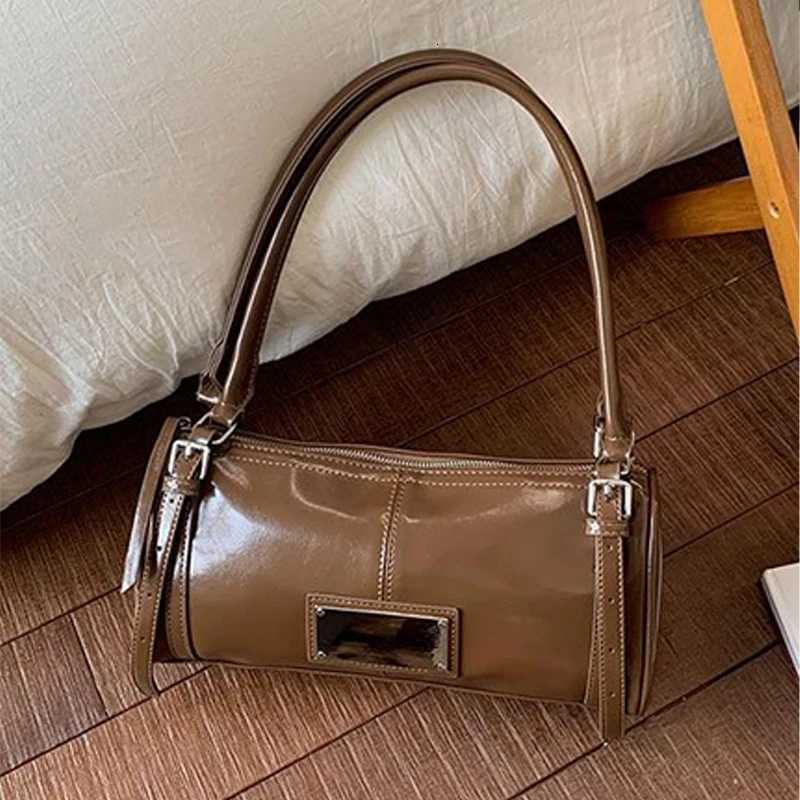Designer bag Brand Buckle Strap Shoder Bag Simple Ladies Handbag Large Capacity Black Cmuter Tote Bag Trend Waxed Leather Wen Bag Y251029