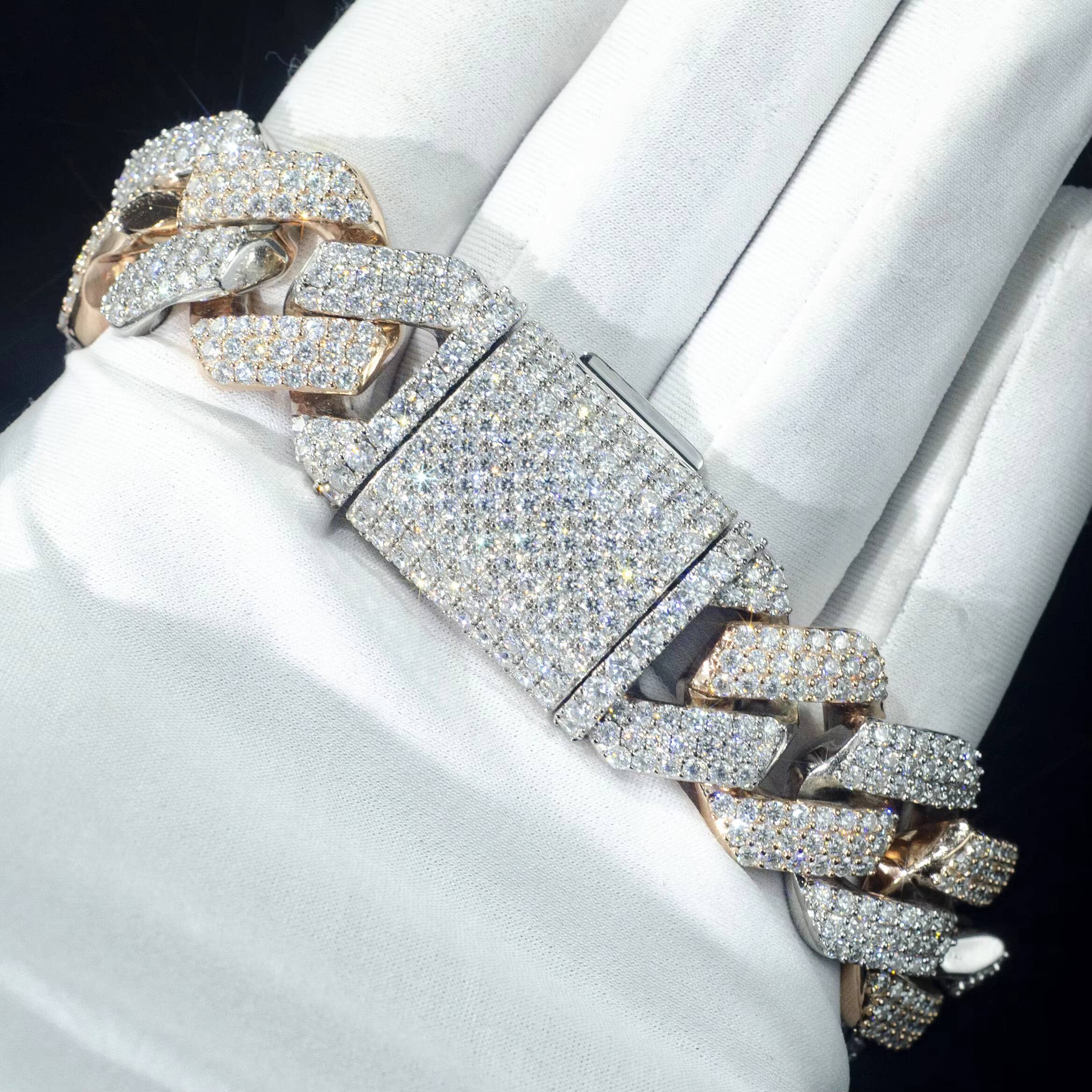 Factory Outlet 20MM 925 Silver Cuban Chain Ice Out Round Brilliant Cut Vvs Moissanite Cuban Link Necklace for Men Women