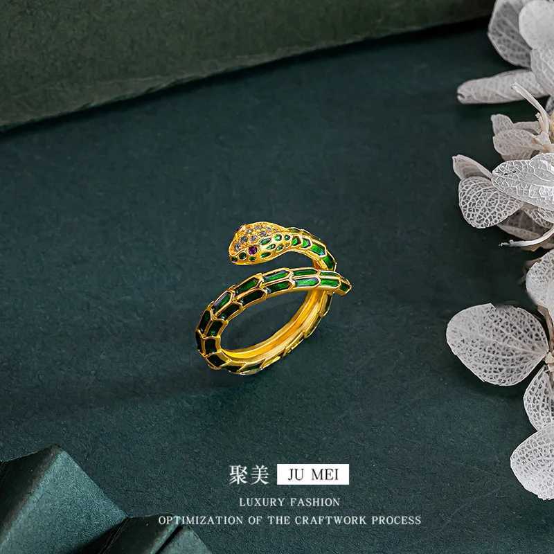 Elegant Zodiak Snake Band Handcrafted Ladies' Bracelet Featuring Genuine W251119