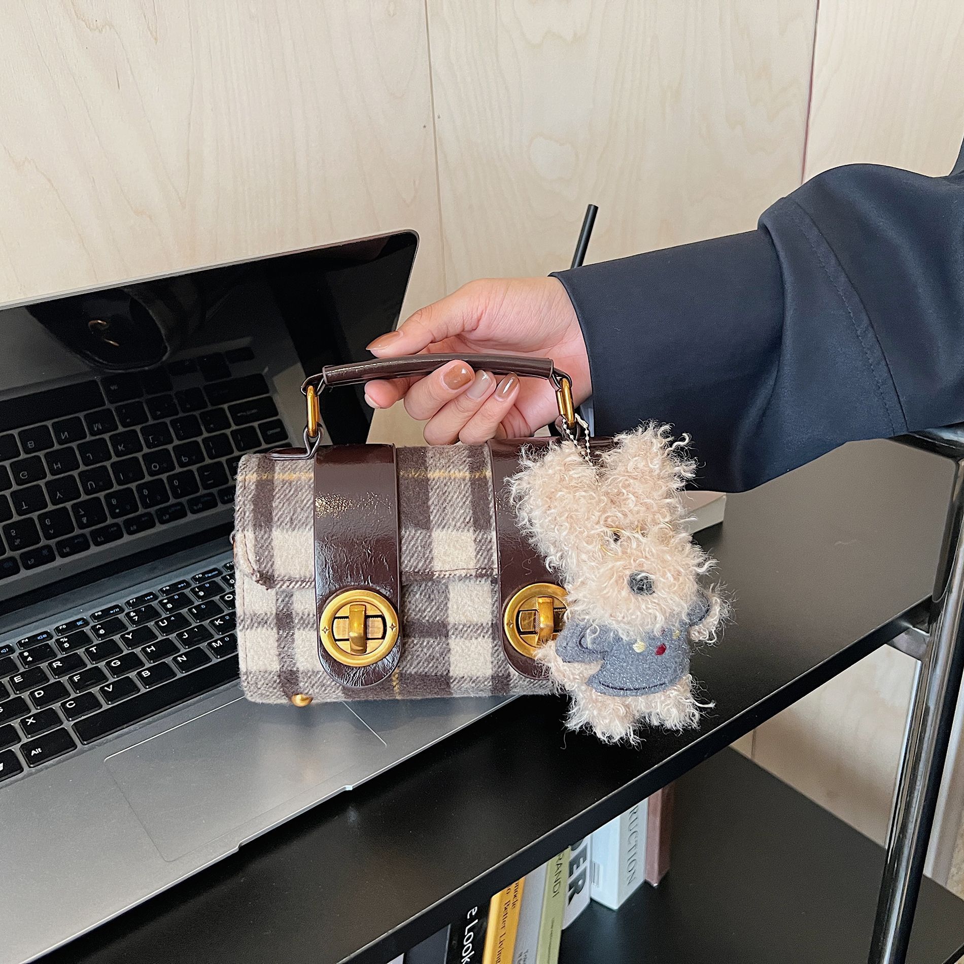 New Korean-style Checkered Handbag Unique Small Square Bag High-end Texture Crossbody Bag