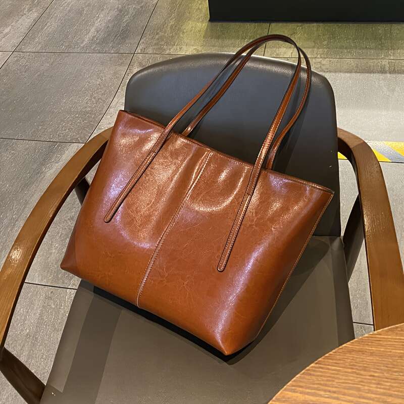 2025 Red Genuine Leather With Double Compartment Zipper Inner Pocket, Large Capacity For Women, Hand Washable Fixed Strap Design, Elegant Accessory Vi