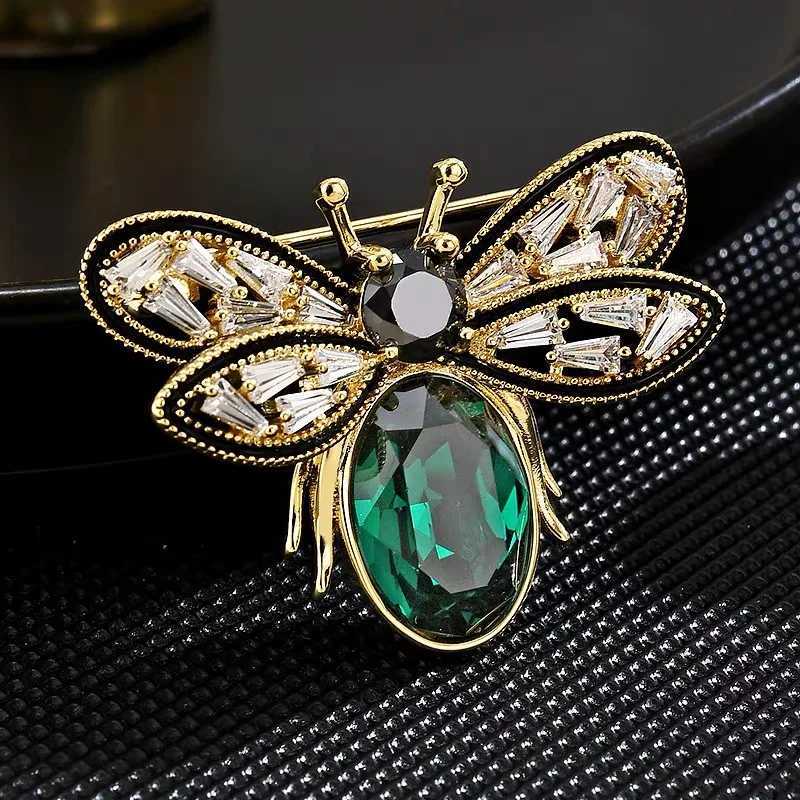 New Shiny Green Crystal Brooches For Women Luxury Insect Rhinestone Brooch Pins Jewelry Dress Suit Accessories Wedding Gifts Y251029