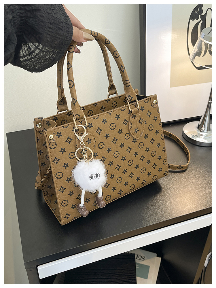 Free shipping printed retro bag, fashionable and versatile, popular for women, portable for commuting, single-shoulder crossbody, retro letter embosse