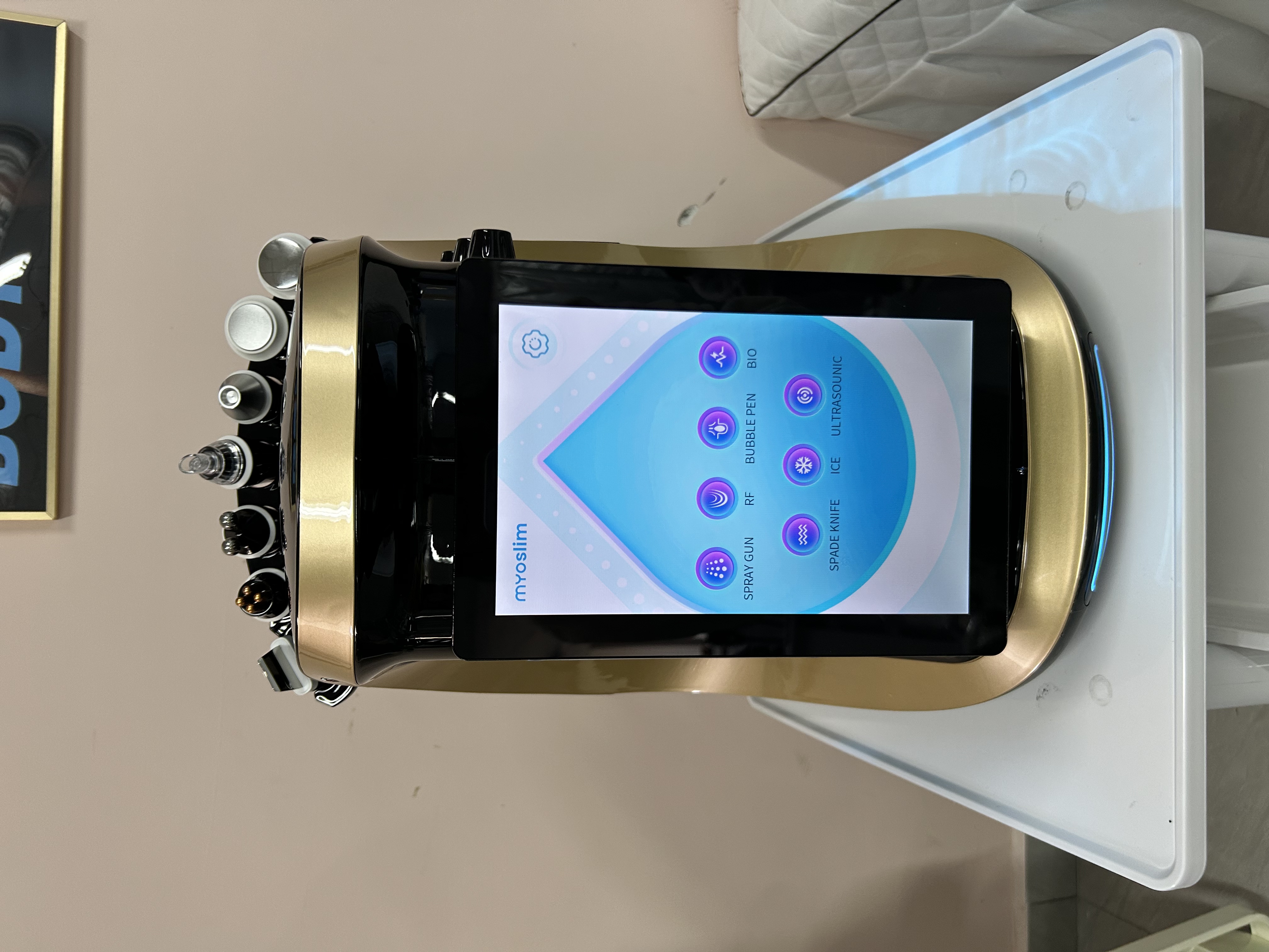 Water Hydra Dermabrasion Machine Oxygen Ice Blue Smart Jet Aqua Peeling Small Bubble Microcurrents for Facial Cleansing Device