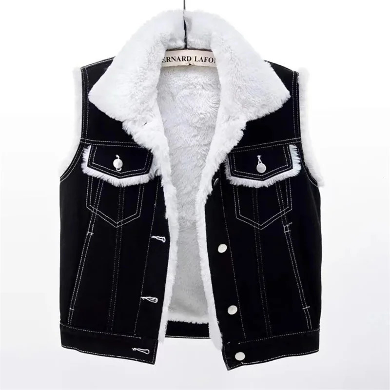 Autumn Lamb Wool Liner Plush Thick Cowboy Vest Winter Plus Velvet Warm Women Denim Waistcoat Female Gilet Sleeveless Jacket 251027