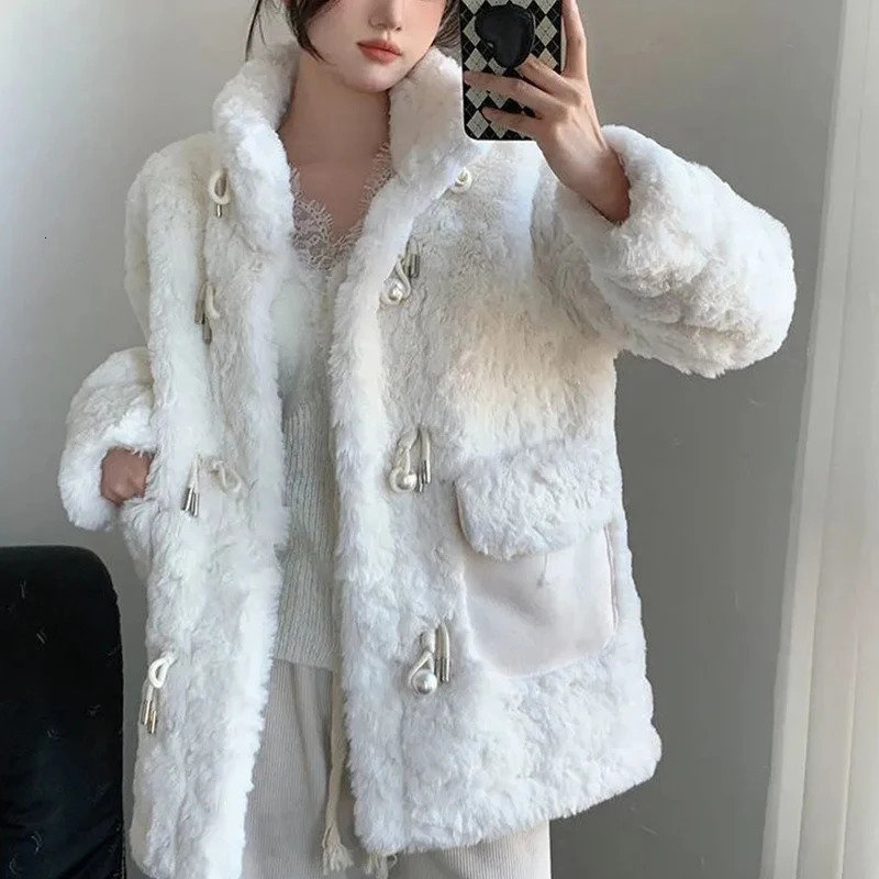 Winter Woman Fluffy Lambs Fur Coat Warm Faux Collar Short Outerwear Cowl Button Korean Jackets 251028