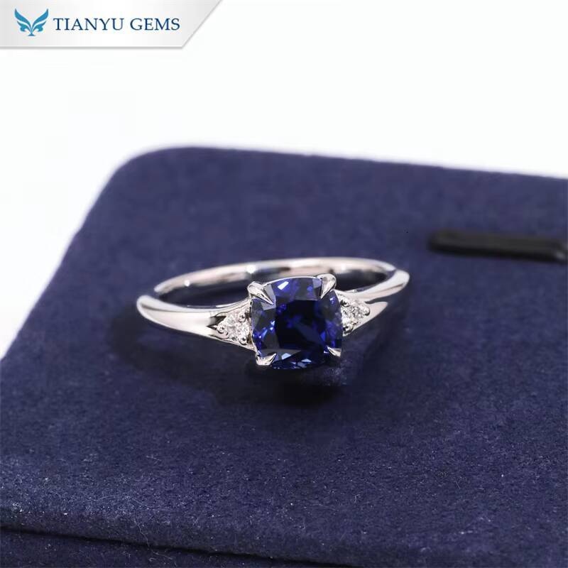 Tianyu Charming Solid 10K 14K 18K Gold 65MM Cushion Cut Blue Sapphire Side Lab Diamond Sparkling Wedding Engagement Rings