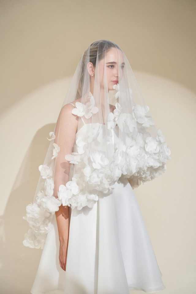 Elegant Fingertip Veil Wedding Veils One Layer Tulle 3D-Appliques Lace Tulle Bridal Veil Custom Made Wedding Accessories