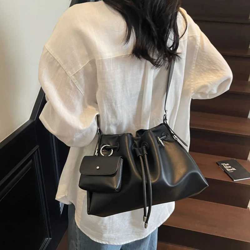 Designer bag Fi Drstring Bucket Bag Casual Large Capacity Cmuting Shoder Bag Korean Versi Handbag WenS Crossbody Bag Y251029