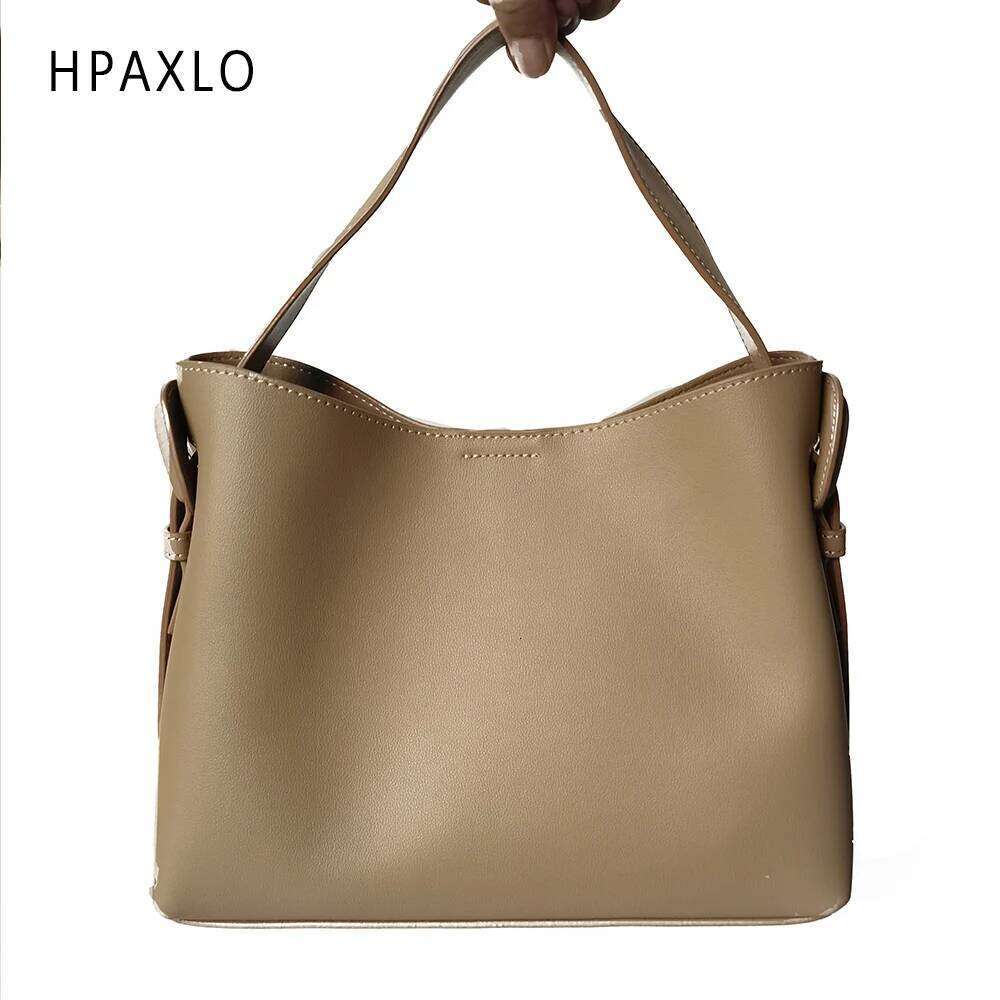 Designer bag 52 Stylish Matte Leather Tote Bag Spacious Commuter Shoulder Purse Durable Crossbody Handbag Women's shoulder bag women bags trend