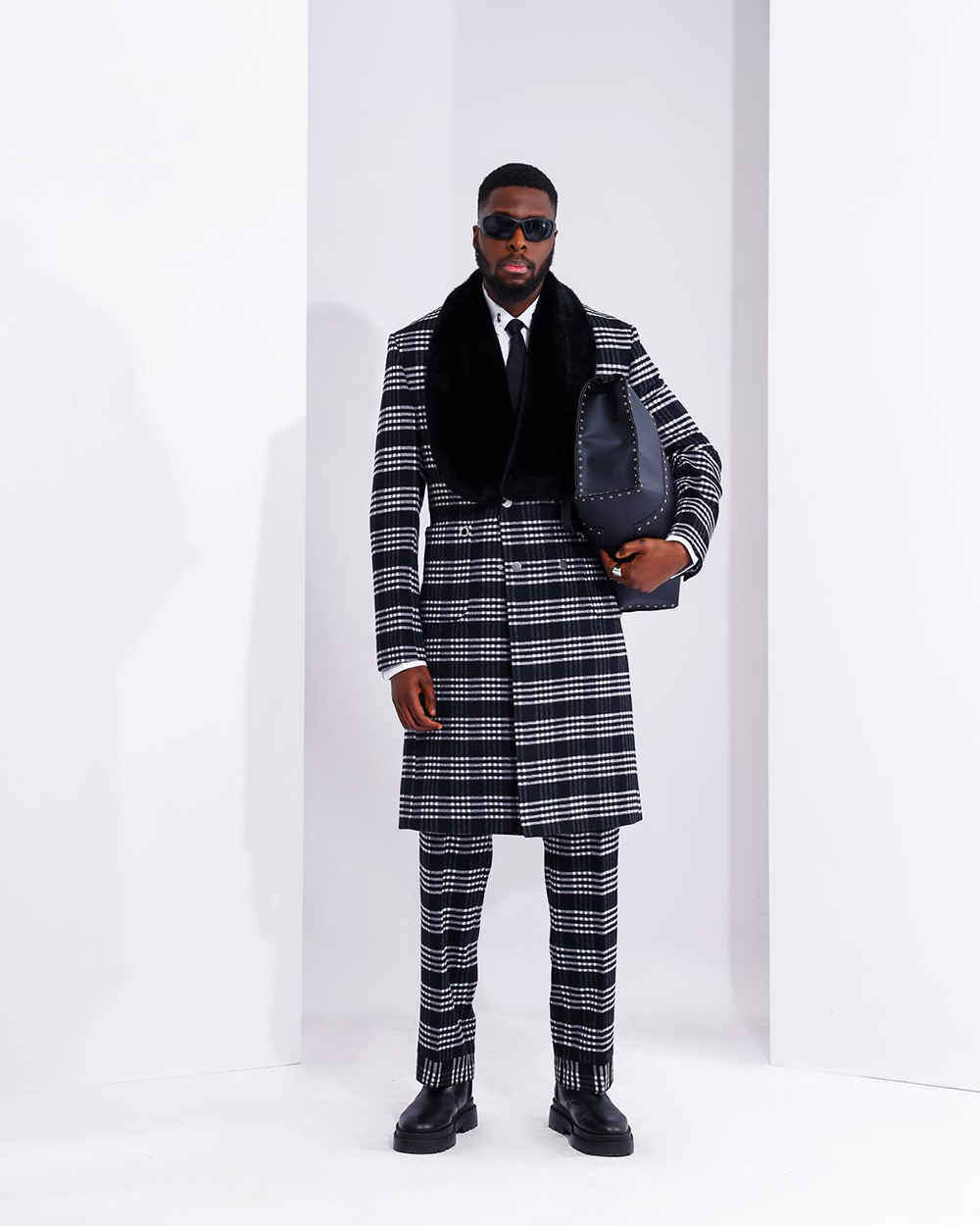 Classic Men's Overcoat Shawl Lapel Check Woolen Grid Overgarment Autumn Warm Double Breasted Tailor-Made Topcoat Customized Coat Plus Size