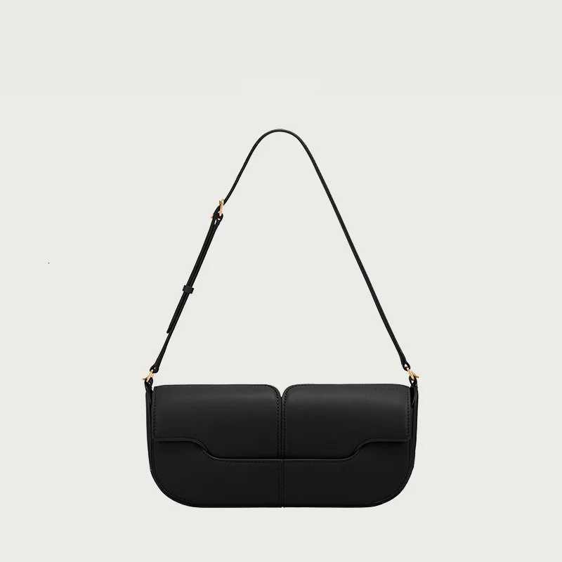 Designer bag Niche autumn and winter cmuting singleshoder underarm bag cowhide handbag casual and simple handheld baguette bag Y251029