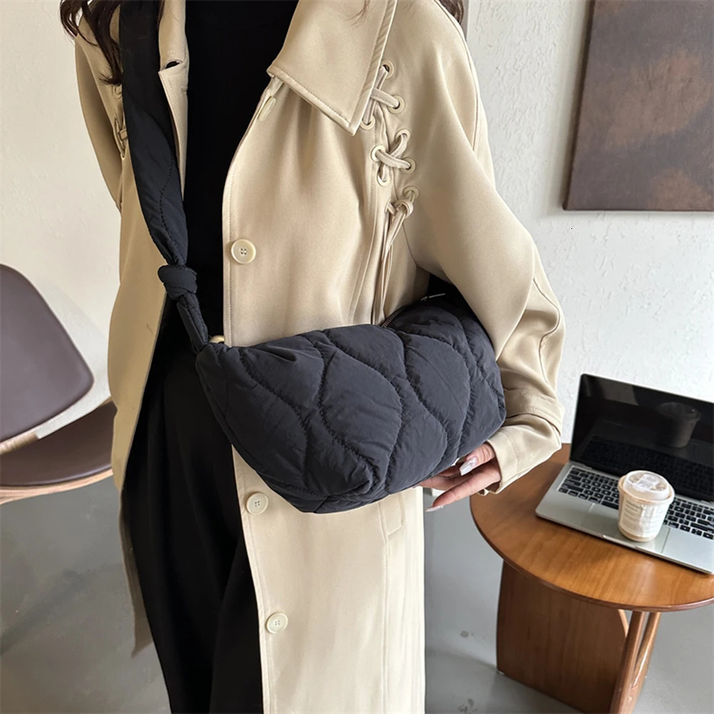 Female Puffer Shoulder Bag Trendy Soft Down Cotton Pillow Shopper with Zipper Quilted Simple Crossbody for Teenage Girls 251018