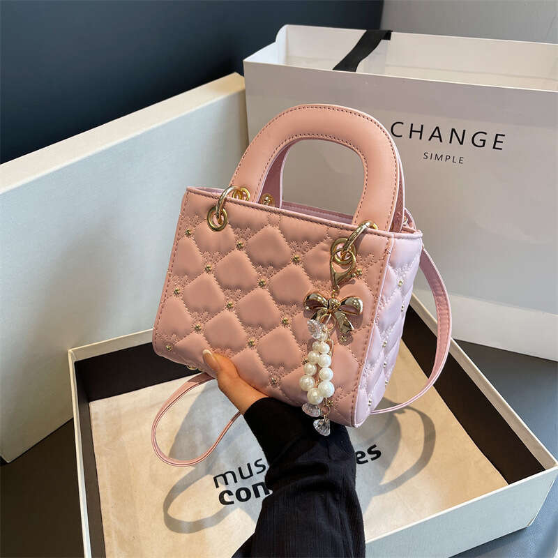 High-end French Style Niche New Trendy Fashion Quilted Pearl Handbag Shoulder Crossbody Princess Diana Bag
